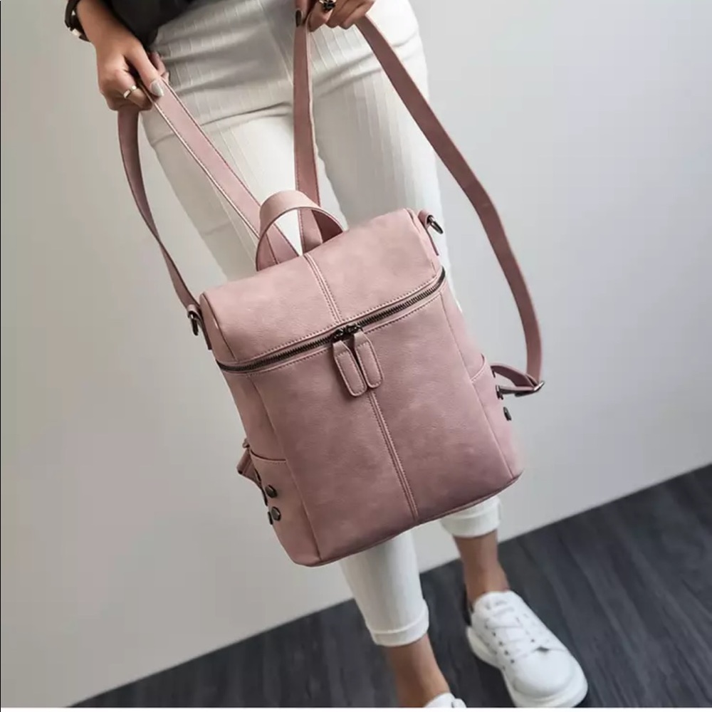 Beautiful mini backpack - Picture 4 of 8